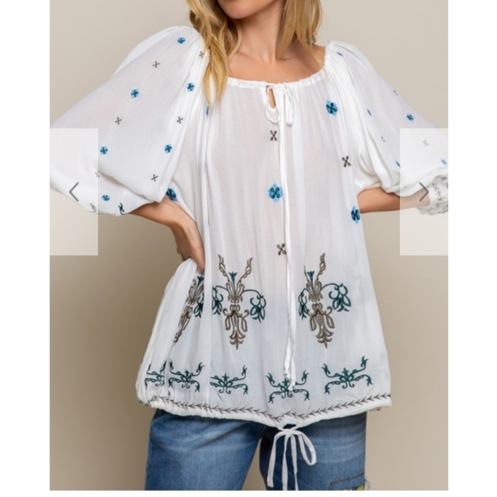 🆕️ Boho Embroidery Blouse - Picture 3 of 11